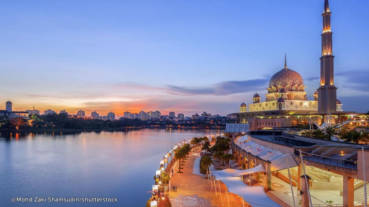 Hotel Aman- Nilai & Klia Exterior photo